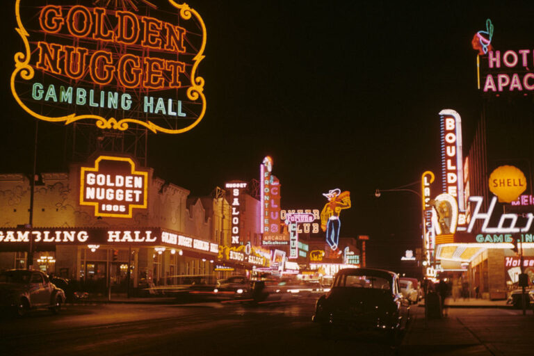 The Golden Age of Casinos: A Dive into the Glamorous History of Gambling Halls